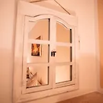 In شقة *